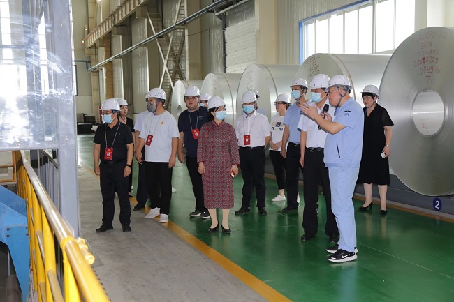 新安縣人大常委會(huì)黨組副書記、副主任姬進(jìn)輝一行到萬(wàn)基控股集團(tuán)調(diào)研