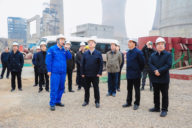 河南省工信廳黨組書記、廳長(zhǎng)李建濤一行到萬(wàn)基控股調(diào)研