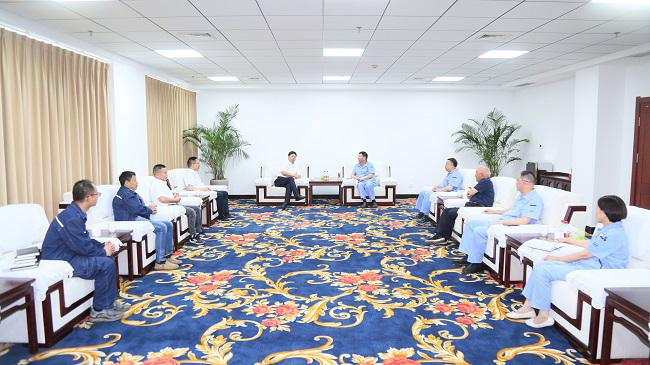 中電建河南工程有限公司黨委書記、董事長劉長龍一行到萬基控股集團(tuán)交流訪談