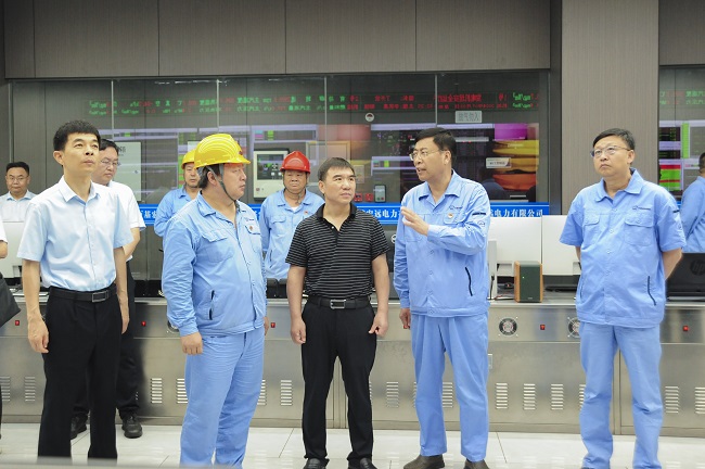 洛陽(yáng)市委常委、常務(wù)副市長(zhǎng)張玉杰一行到萬(wàn)基控股集團(tuán)調(diào)研