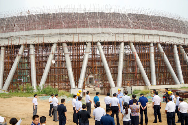 新安縣四大班子領(lǐng)導(dǎo)觀摩萬基控股集團(tuán)60萬千瓦機(jī)組項目