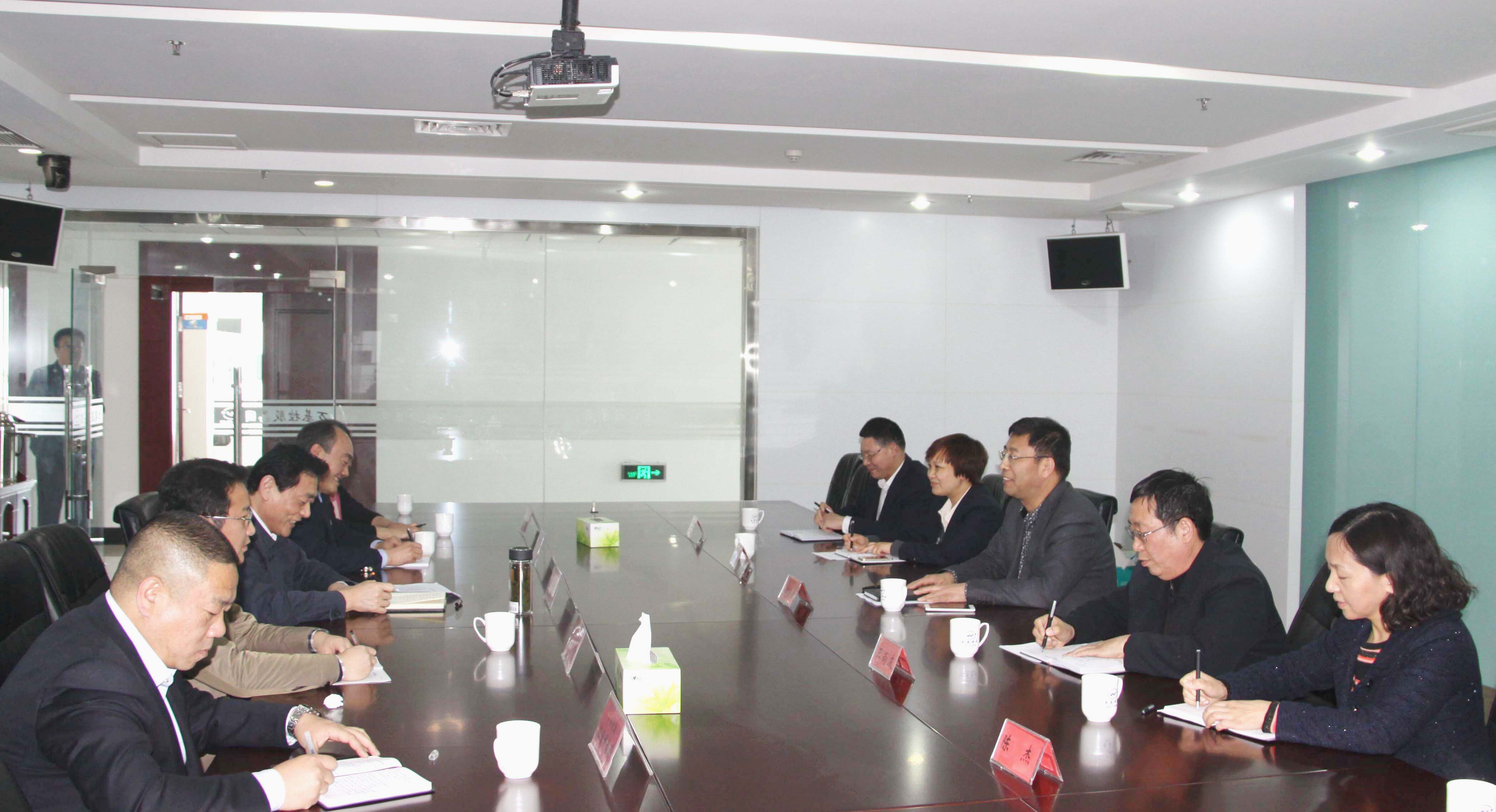 市、縣國(guó)稅局領(lǐng)導(dǎo)到我公司調(diào)研